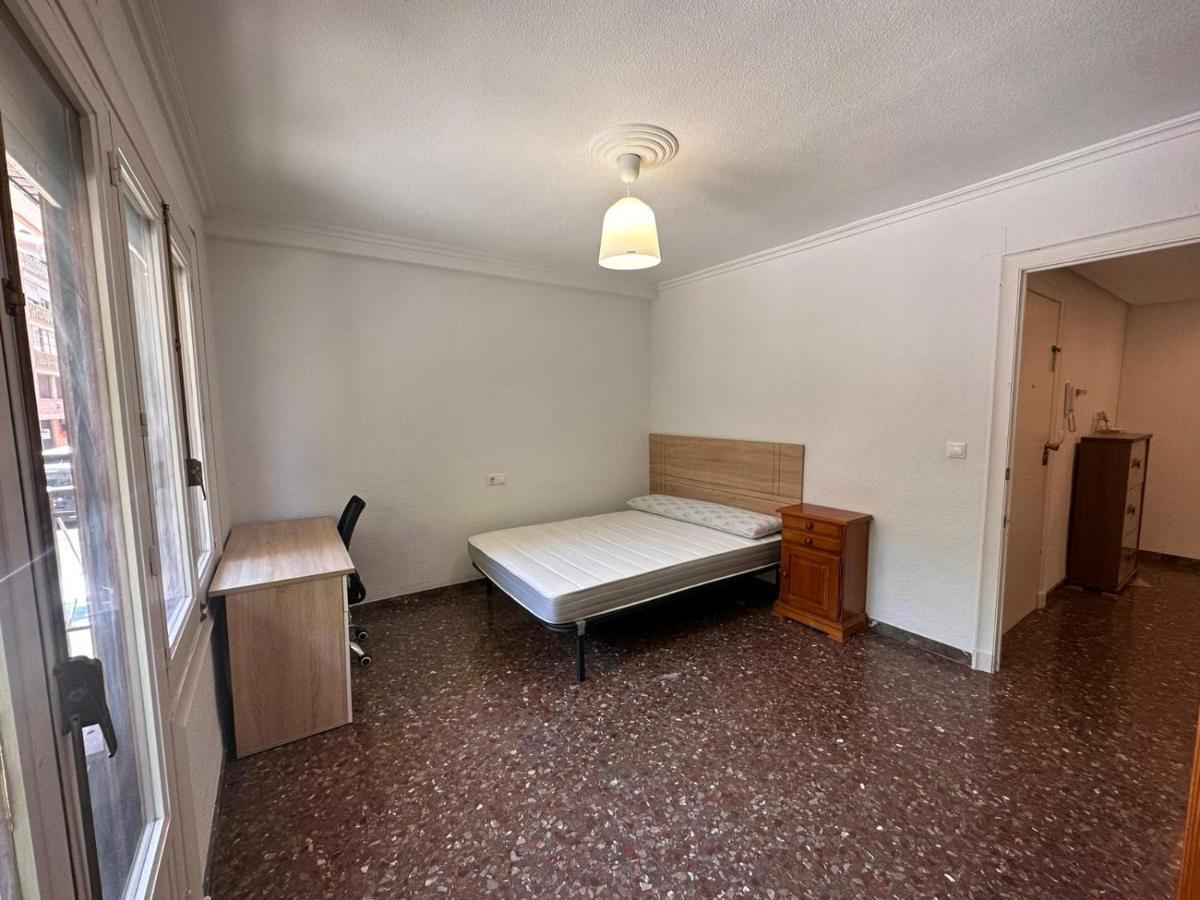 Piso 4 Dormitorios Centrico Con Gran Terraza San Juan  Kültér fotó